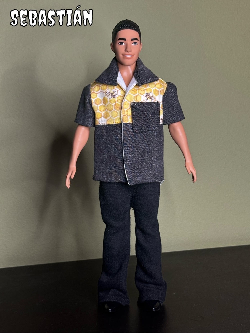 Handcrafted western style chambray doll shirt with honeycomb and bee print-OOAK - Picture 5 of 11